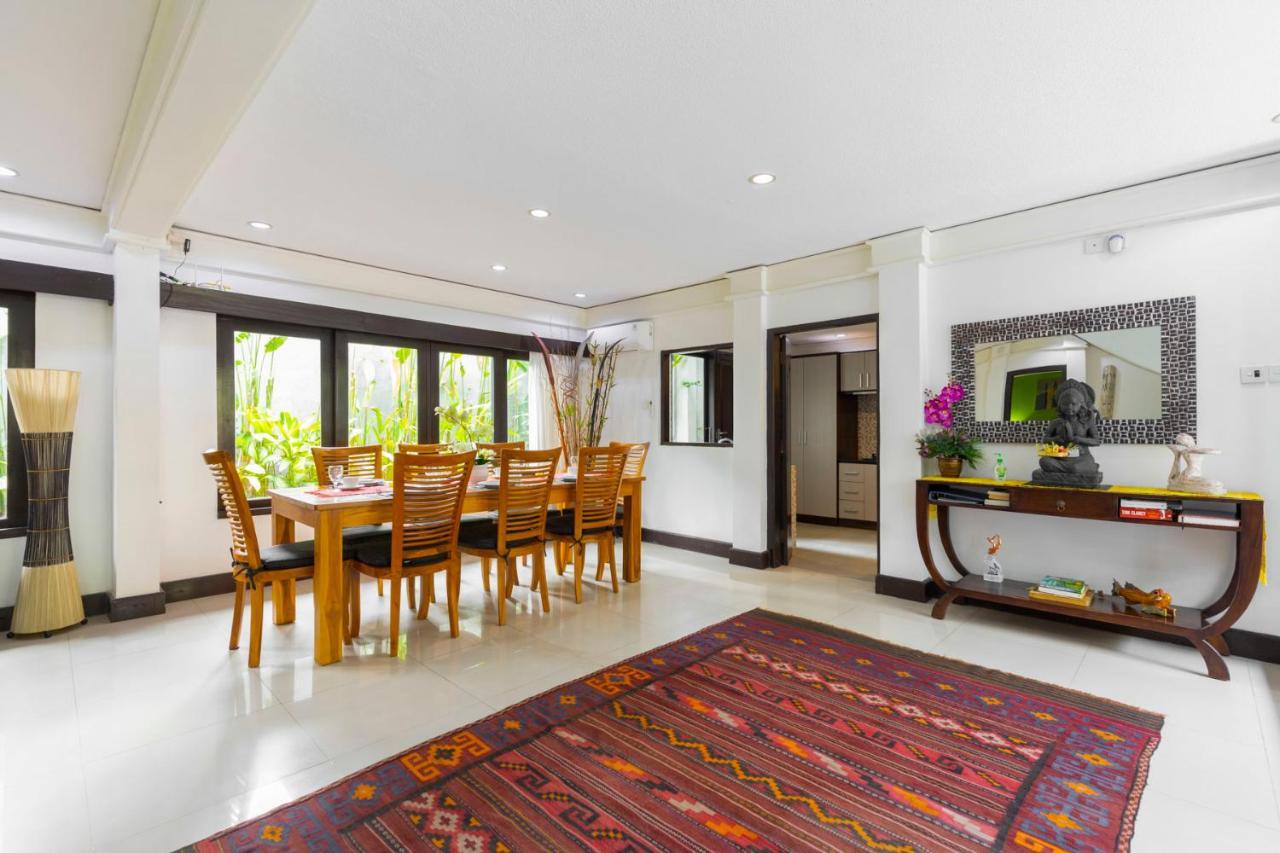 Villa Kibbi Seminyak Esterno foto